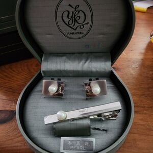 Yumikatsura Set tie clip-on and cufflinks  has real Pearls